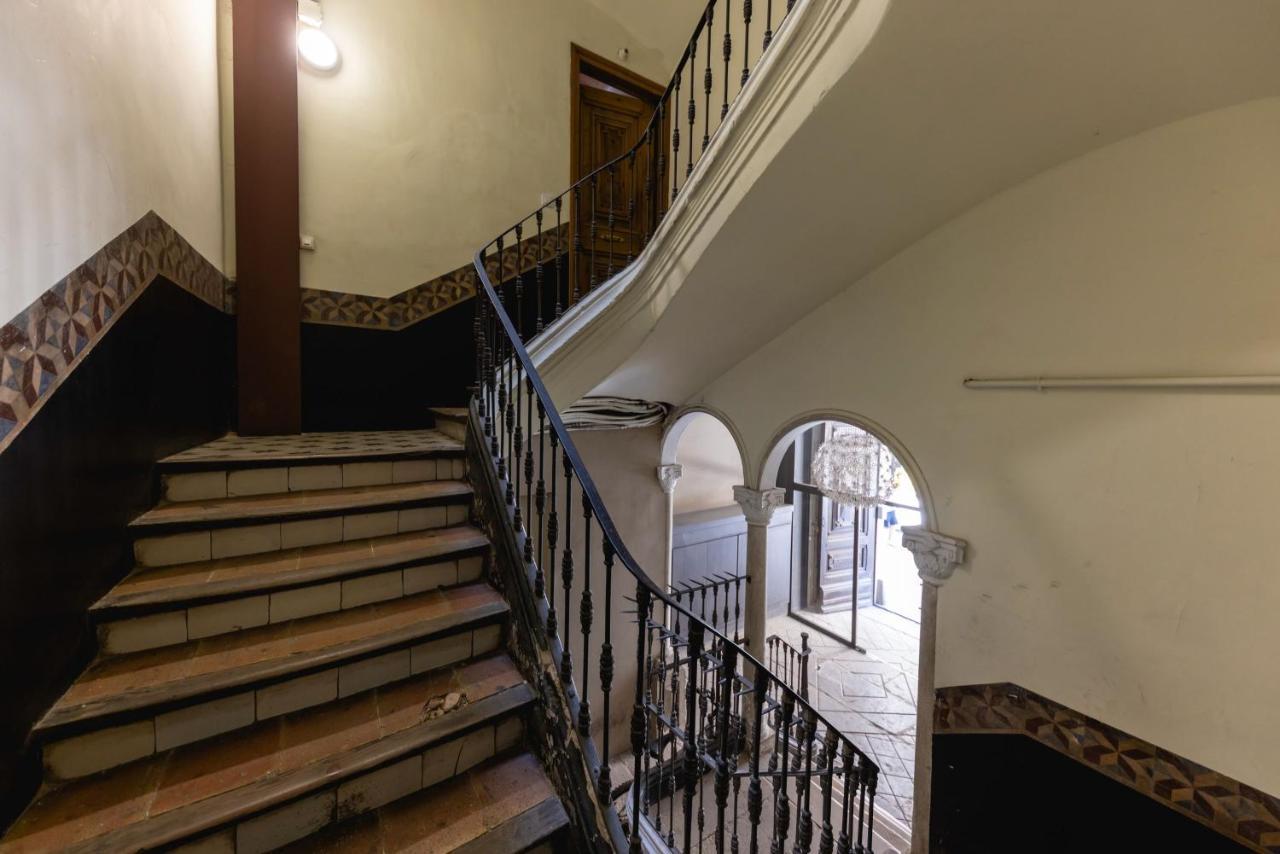 Apartment Bravissimo Placa De La Independencia Garden View, With Large Terrace *